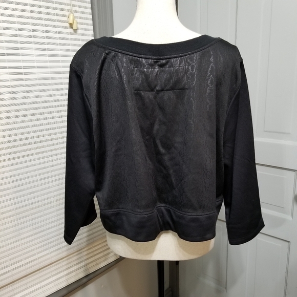 Sophie Theallet for Livi Active Fleece Lined Black Crop Top size 18/20 - Picture 3 of 8